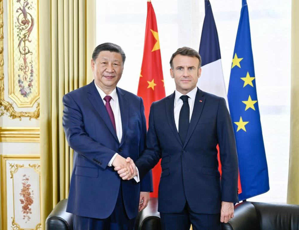 當地時(shí)間5月6日下午，國家主席習近平在巴黎愛(ài)麗舍宮同法國總統馬克龍舉行會(huì )談。新華社記者 殷博古 攝