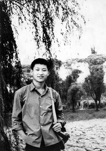 這是1972年，插隊回京探親時(shí)的習近平。