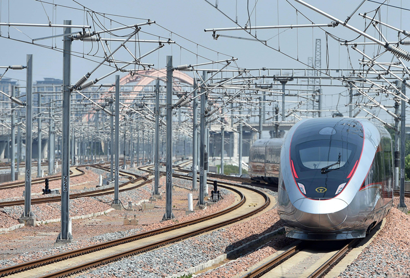 2022年6月20日，濟鄭高鐵鄭州首發(fā)G9206次列車(chē)駛出鄭州東站。